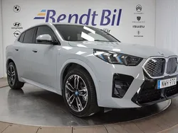 Grå Begagnad 2024 BMW iX2 M Sport SUV | 494 500 kr