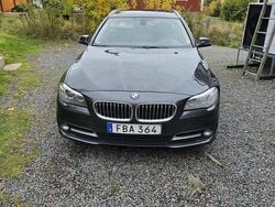Grå Begagnad 2014 BMW 520 Sport Line Kombi | 99 000 kr (Bra pris)
