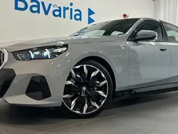 Grå Begagnad 2024 BMW i5 Comfort Edition Sedan | 754 700 kr