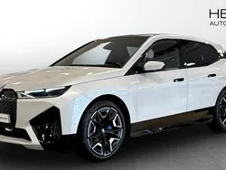 Vit (white) Begagnad 2022 BMW iX Comfort Edition SUV | 508 700 kr (Bra pris)