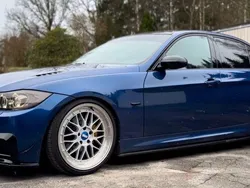 Blå Begagnad 2006 BMW 325 Comfort Edition Sedan | 75 000 kr