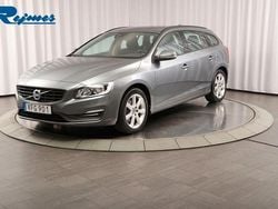 Grå Begagnad 2017 Volvo V60 Standard Kombi | 179 800 kr (Bra pris)