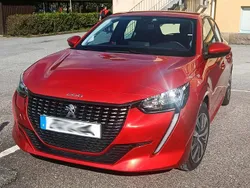 Röd Begagnad 2020 Peugeot 208 Active Halvkombi | 119 000 kr (Bra pris)