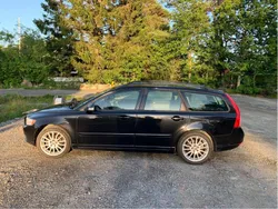 Svart Begagnad 2011 Volvo V50 Momentum Kombi | 37 000 kr (Marknadspris)