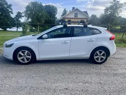 Vit Begagnad 2016 Volvo V40 Kinetic Kombi | 80 000 kr (Superpris)