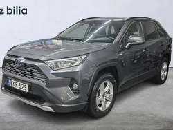 Grå Begagnad 2020 Toyota RAV4 Hybrid Active SUV | 319 000 kr (Bra pris)