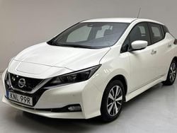 Vit Begagnad 2022 Nissan Leaf 360º Halvkombi | 179 000 kr (Bra pris)