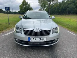 Silver Begagnad 2014 Skoda Superb Ambition Kombi | 99 900 kr (Bra pris)