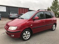 Röd Begagnad 2004 Hyundai Matrix Minibuss | 11 900 kr (Lite dyr)