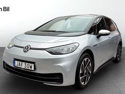 Silver (scale silver metallic) Begagnad 2023 VW ID.3 Pro Performance Halvkombi | 299 900 kr (Marknadspris)