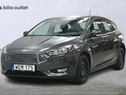 Grå Begagnad 2017 Ford Focus Titanium Halvkombi | 119 900 kr (Marknadspris)
