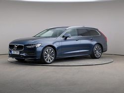 Mörkblå Begagnad 2020 Volvo V90 Momentum Kombi | 345 000 kr (Marknadspris)