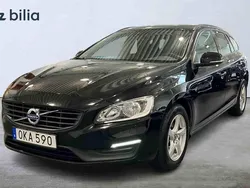 Svart Begagnad 2017 Volvo V60 Kombi | 159 900 kr