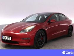 Röd Begagnad 2021 Tesla Model 3 Performance Sedan | 329 900 kr (Marknadspris)
