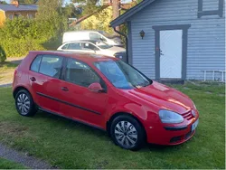 Röd Begagnad 2005 VW Golf IV Halvkombi | 17 900 kr (Bra pris)