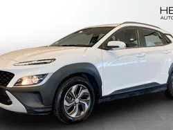 Vit (white) Begagnad 2021 Hyundai Kona SUV | 209 800 kr (Marknadspris)