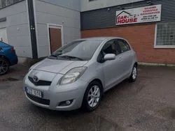 Silver Begagnad 2010 Toyota Yaris Halvkombi | 49 700 kr (Marknadspris)