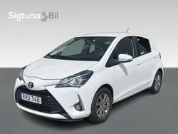 Vit Begagnad 2019 Toyota Yaris Active Halvkombi | 162 900 kr (Marknadspris)