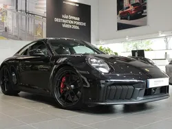 Svart Begagnad 2025 Porsche 911 Carrera 4 GTS Sportkupé | 2 095 000 kr
