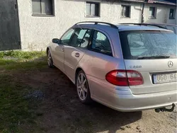 Silver Begagnad 2003 Mercedes E200 Avantgarde Kombi | 35 000 kr (Bra pris)
