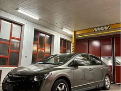 Grå Begagnad 2008 Honda Civic Hybrid Sedan | 49 000 kr (Marknadspris)