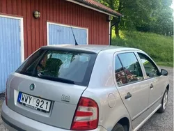 Silver Begagnad 2005 Skoda Fabia Halvkombi | 22 000 kr