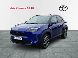 Mörkblå Begagnad 2024 Toyota Yaris Cross SUV | 309 000 kr (Marknadspris)