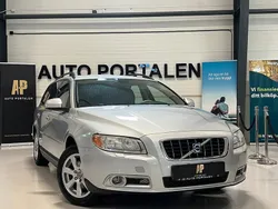 Ljusgrå Begagnad 2008 Volvo V70 Kinetic Kombi | 29 900 kr (Marknadspris)