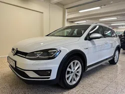 Vit Begagnad 2017 VW Golf Alltrack Kombi | 174 900 kr (Marknadspris)