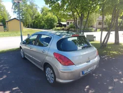 Grå Begagnad 2008 Peugeot 308 Halvkombi | 29 500 kr (Marknadspris)