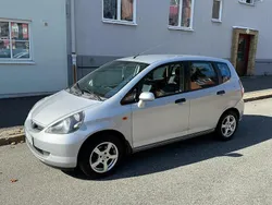 Silver Begagnad 2003 Honda Jazz Halvkombi | 35 000 kr (Lite dyr)