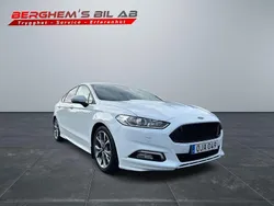 Vit Begagnad 2017 Ford Mondeo ST-Line Halvkombi | 169 900 kr (Marknadspris)