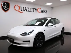 Vit Begagnad 2023 Tesla Model 3 Standard Range Sedan | 379 000 kr (Marknadspris)