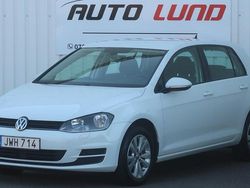 Vit Begagnad 2017 VW Golf VII Halvkombi | 114 999 kr (Marknadspris)