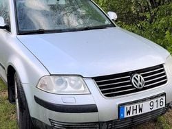 Silver Begagnad 2005 VW Passat Comfortline Sedan | 15 000 kr (Superpris)