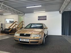 Ljusbrun Begagnad 2001 Skoda Octavia Tour Halvkombi | 19 900 kr (Marknadspris)
