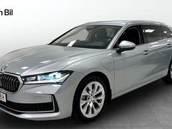 Silver Begagnad 2024 Skoda Superb Selection Kombi | 449 500 kr (Dyr)