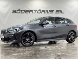 Grå Begagnad 2020 BMW 120 M Sport Halvkombi | 299 900 kr (Marknadspris)