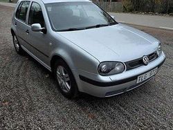 Silver Begagnad 2003 VW Golf IV Basis Halvkombi | 25 900 kr (Marknadspris)