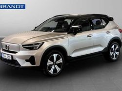 Grå Begagnad 2023 Volvo XC40 Core SUV | 339 900 kr