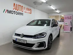 Vit Begagnad 2020 VW Golf VIII GTE Halvkombi | 219 900 kr (Superpris)