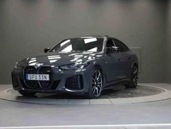 Grå Begagnad 2022 BMW i4 Sedan | 489 000 kr (Marknadspris)
