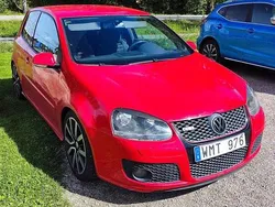 Röd Begagnad 2005 VW Golf IV GTI Halvkombi | 56 995 kr (Lite dyr)