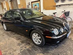 Svart Begagnad 2000 Jaguar S-Type S Sedan | 75 000 kr