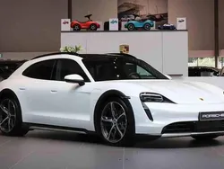 Vit Begagnad 2022 Porsche Taycan Cross Turismo Sedan | 695 000 kr (Superpris)