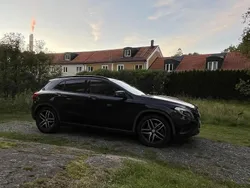 Svart Begagnad 2014 Mercedes GLA250 SUV | 187 000 kr (Marknadspris)