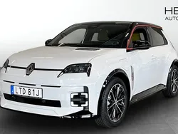 Vit (white) Ny 2025 Renault R5 Iconic Halvkombi | 435 600 kr