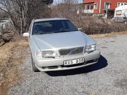 Grå Begagnad 2000 Volvo V70 Standard Kombi | 4 000 kr (Superpris)