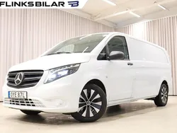 Vit Begagnad 2023 Mercedes Vito Minibuss | 399 900 kr (Marknadspris)