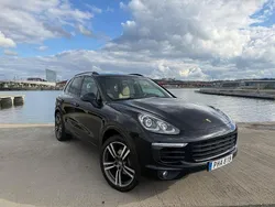 Svart (svart metallic) Begagnad 2017 Porsche Cayenne Platinum Edition SUV | 344 900 kr